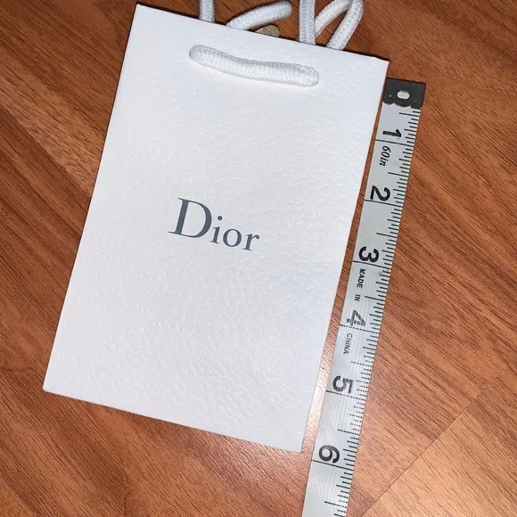 Christian Dior Small Paper Shopping Bag - Picture 4 of 8